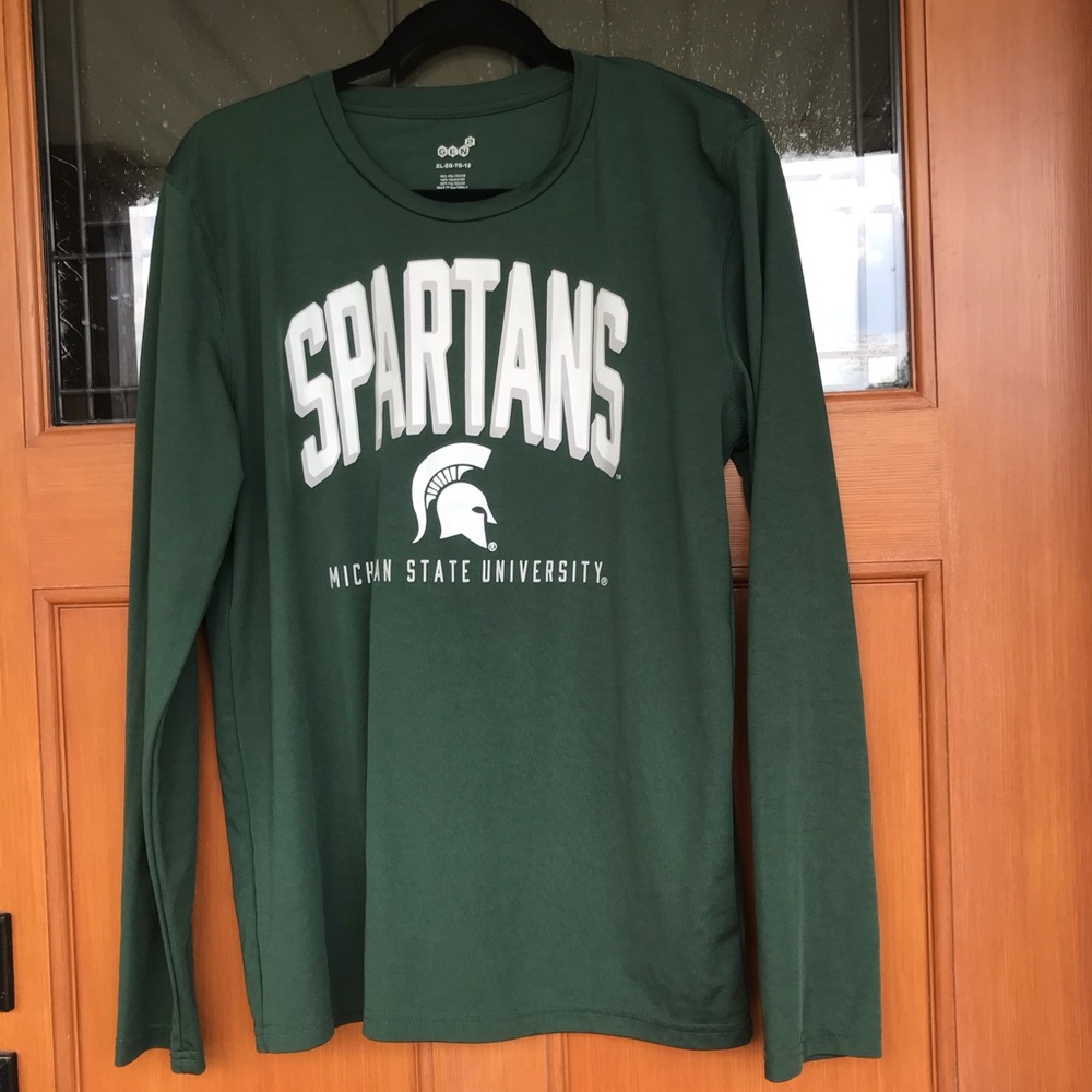 ⭐️ MSU athletic long sleeve